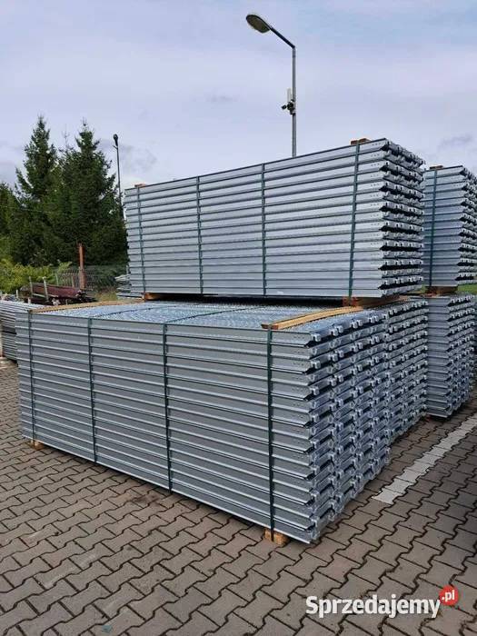 Nowe rusztowania typ Baumann 400 m2