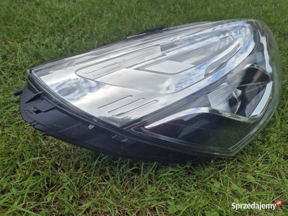 Renault Clio IV 4 lift lampa przednia prawa Lampy przednie Części samochodowe Bucze sprzedam