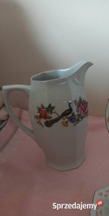 Dzbanek z pawiem biała porcelana
Bez sygnatury
O sprzedam