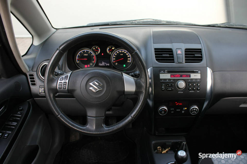 Suzuki SX4 BezwypadkowyBogate wyposazenienowa garażowany Gliwice