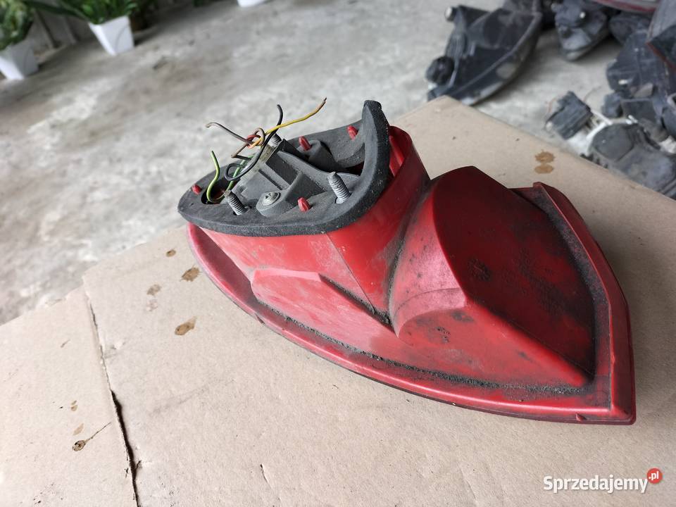 Alfa Romeo 147 LAMPA TYLNA TYŁ PRAWA Kamień-Kolonia