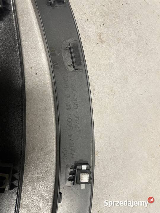 Honda Hrv III listwa prawy tył Kozubszczyzna