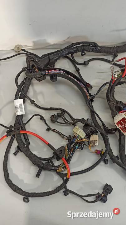 WIĄZKA INSTALACYJNA TYŁ V60