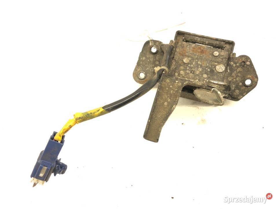 ZAMEK KLAPY TYŁ TOYOTA YARIS II Hatchback 0514 sprzedam