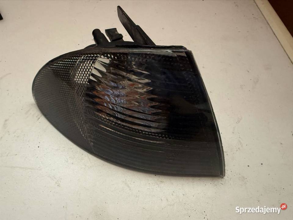 Kierunkowskaz przód prawy dymione BMW E46 Ostrów Wielkopolski sprzedam