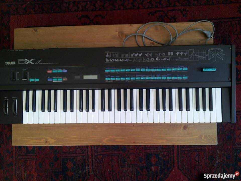 yamaha dx7 cena