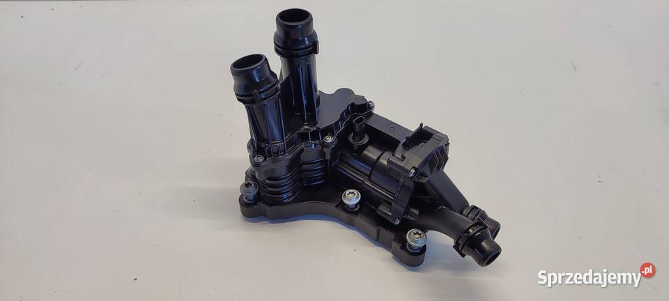 VW TIGUAN II OBUDOWA TERMOSTATU 05L121111Q
