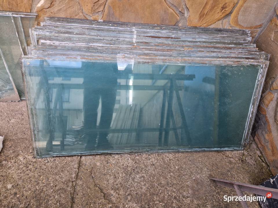 Szyby okienne używanych grube 125 na 54 sprzedam