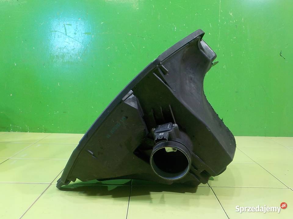 BMW 3 E90 30 B AUT 08r SEDAn 4D obudowa filtra Suków sprzedam