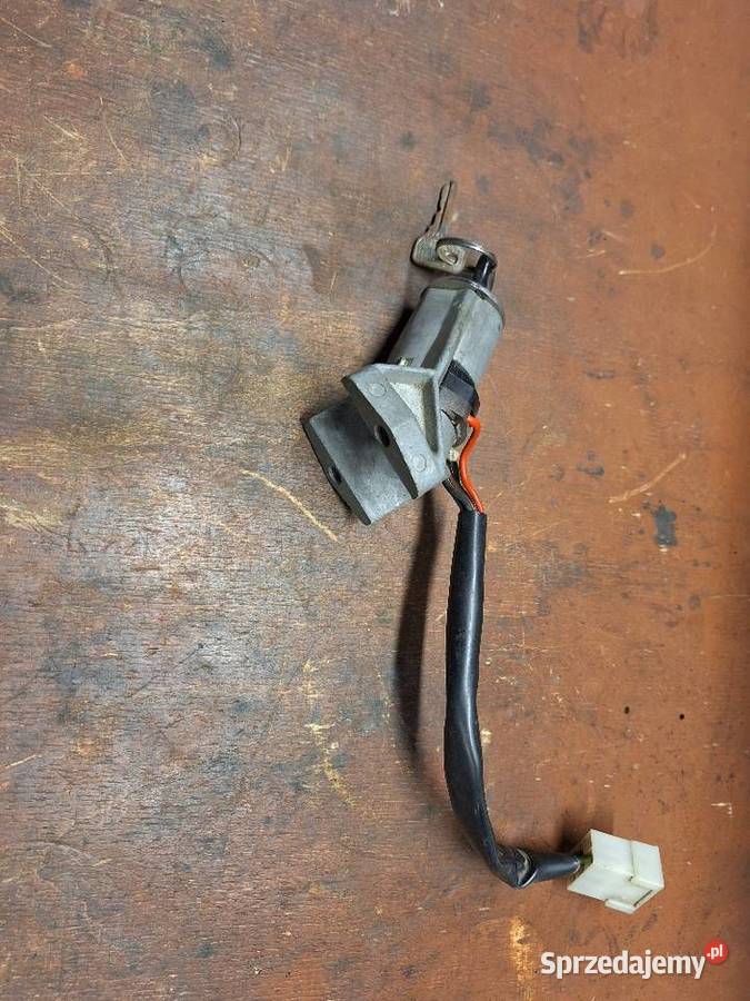 Stacyjka fiat 125p Strzyżów