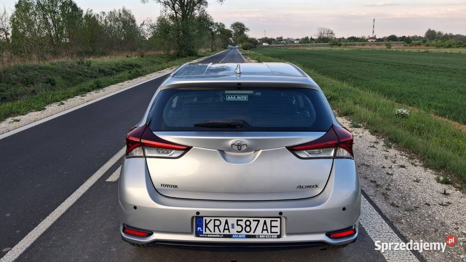 Toyota Auris II 14D 2015 Salon Polska