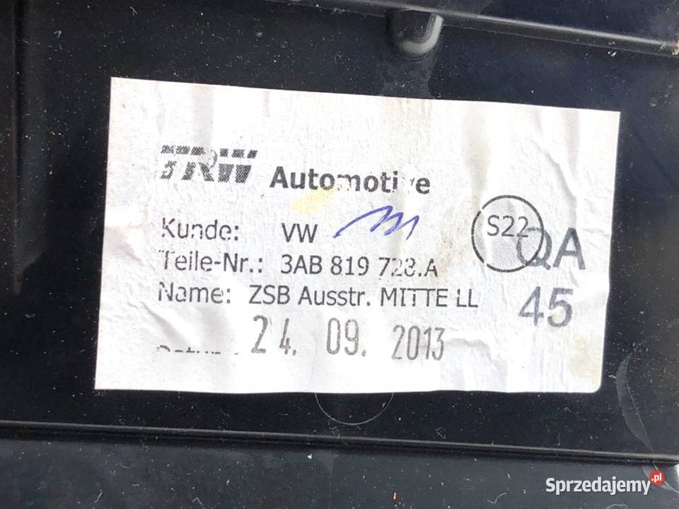 KRATKA NAWIEWU PRZÓD ŚRODKOWA VW PASSAT B7 osobowe