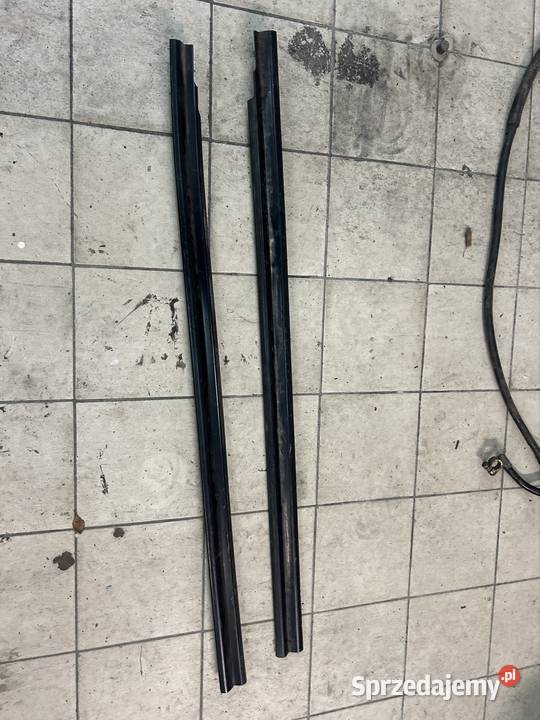 Listwy drzwi dolne bmw e30 coupe wąska Lublin
