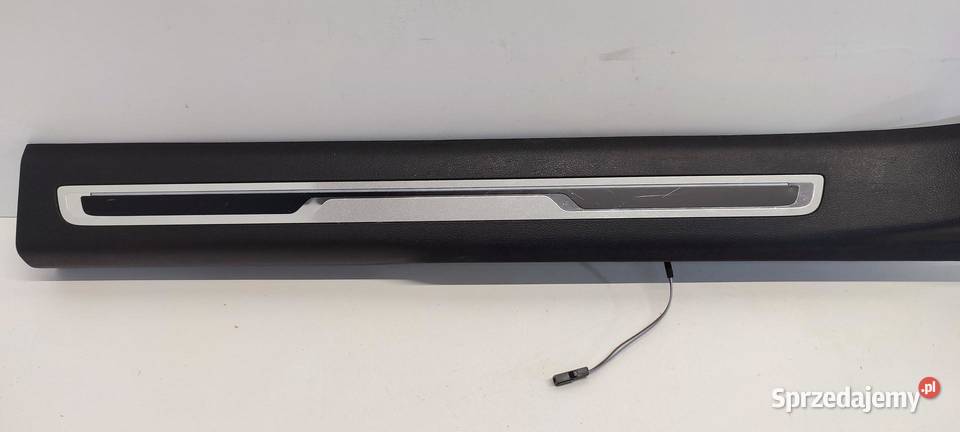 VW TIGUAN II LISTWA PROGOWA PRAWA 5NA853370 osobowe