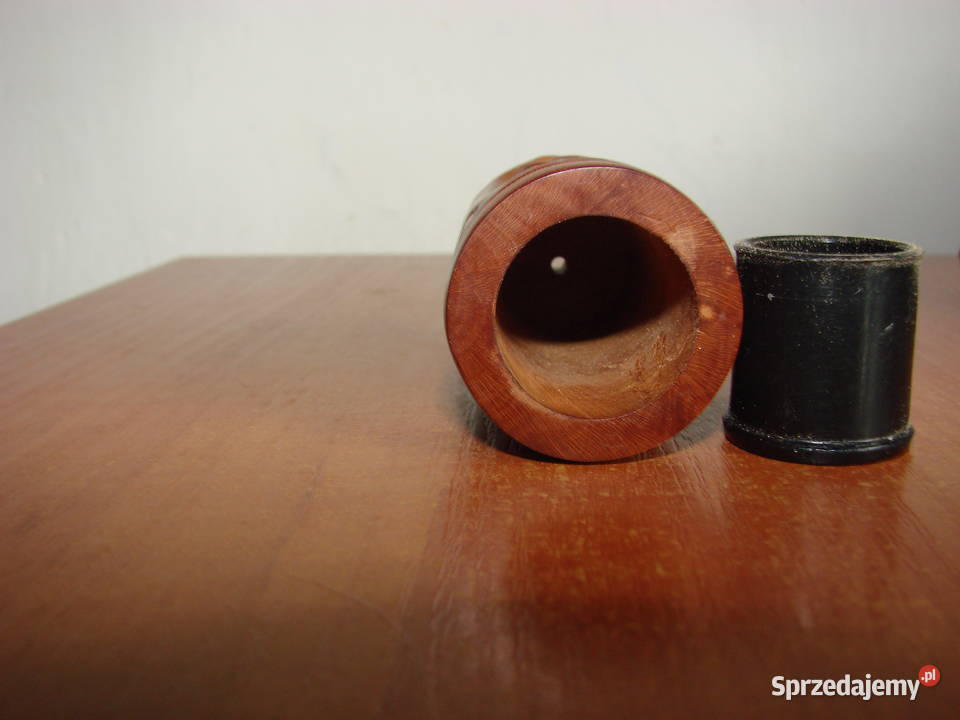 drewniana rzeźbiona pieprzniczka Pruszcz Gdański