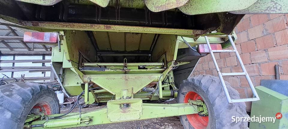 Claas commandor 114cs z przystawka do kukurydzy podlaskie Jagodniki