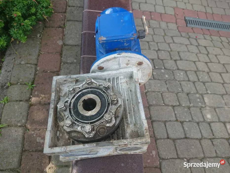 Motoreduktor NMRV 090 ślimakowo kątowy Motovario Nisko