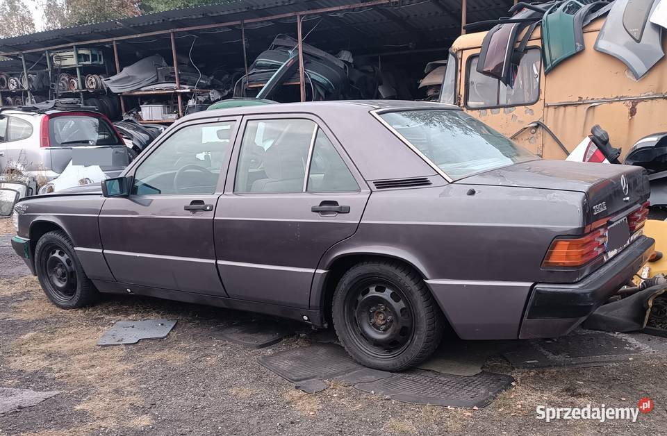 Mercedes 190 W201 1991 Wyspawany do ukończenia Rok produkcji 1991 Celestynów