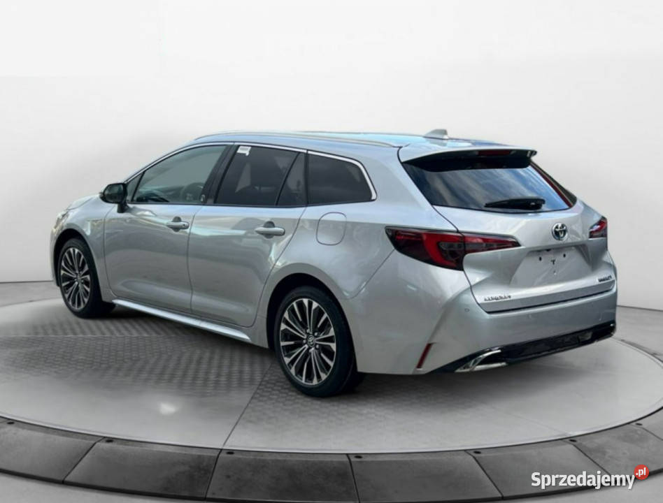 Toyota Corolla Nowa Hybryda 140 18 Pakiet Tech nieuszkodzony Szczecinek