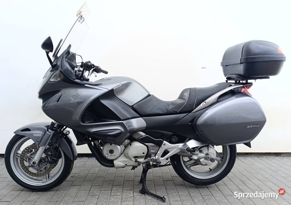 Honda NTV 700 NT700VA 2006 kufer centralny Ostrołęka
