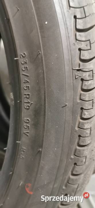 Opony 235x45x19
