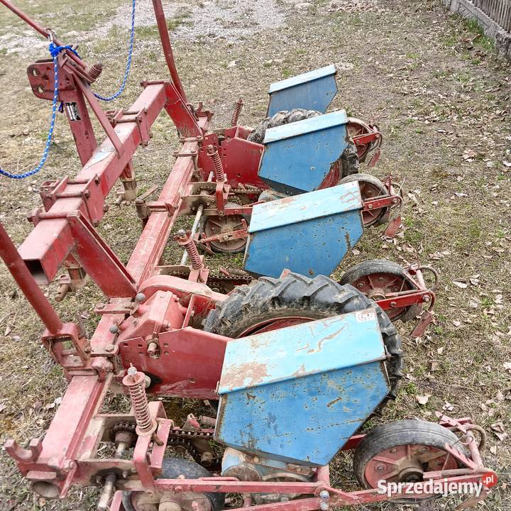 Siewnik do kukurydzy buraków firmy Rau Siewniki i sadzarki Strojców