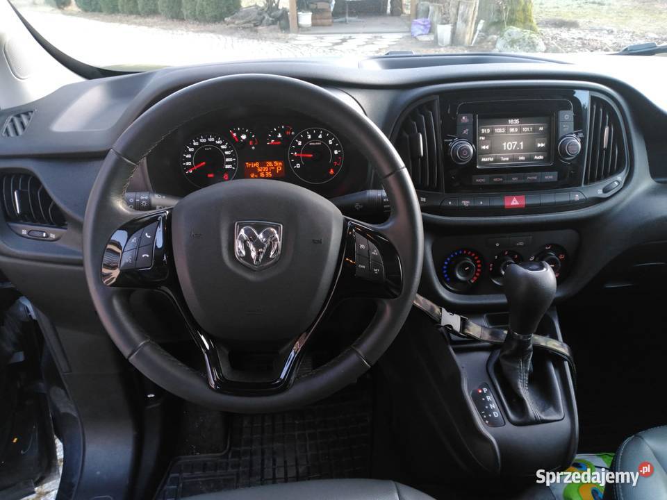 FIAT Doblo Promster City 24180 5os Berlingo benzyna Samochody osobowe wielkopolskie