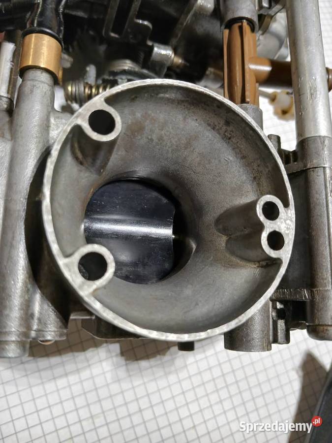 Suzuki GS 500 gaźnik kompletny sprzedam