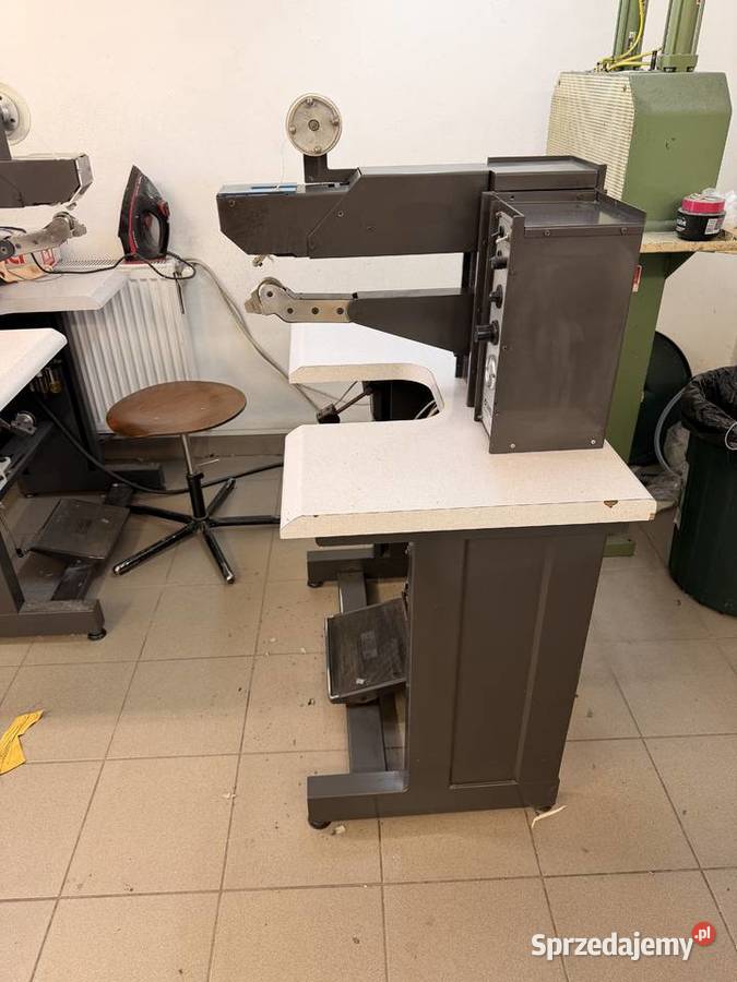 Nakładają tasiemki COMELZ SPT4 Kalwaria Zebrzydowska