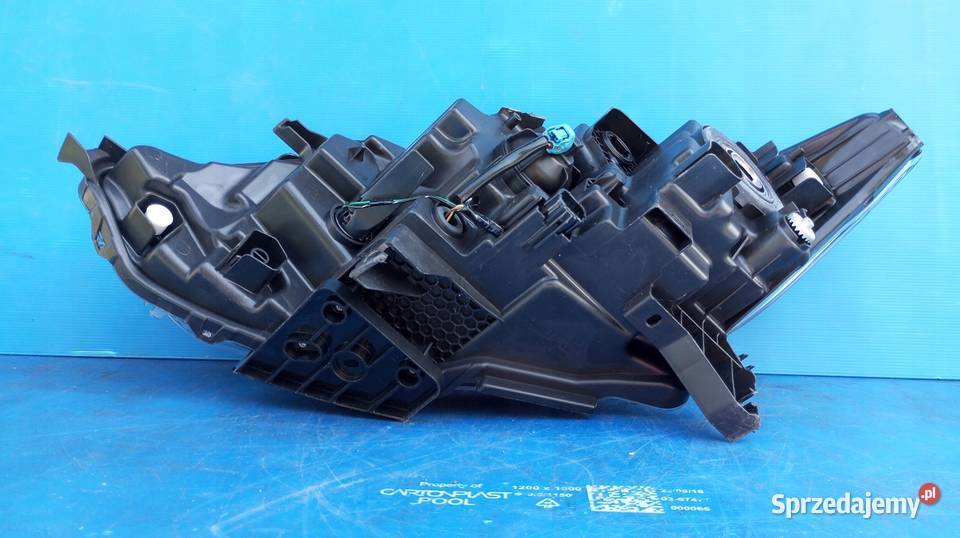 LAMPA REFLEKTOR PRAWY PRZÓD EU NISSAN QASHQAI II osobowe Nowy Tomyśl