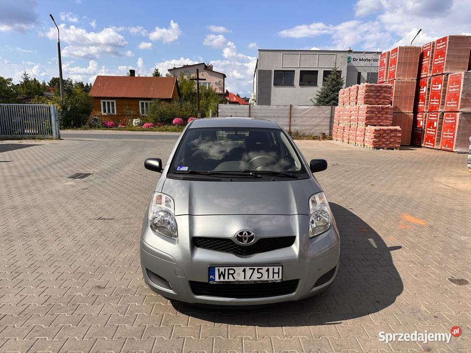Toyata yaris salon polska bezwypadkowy pierwszy CD Radom