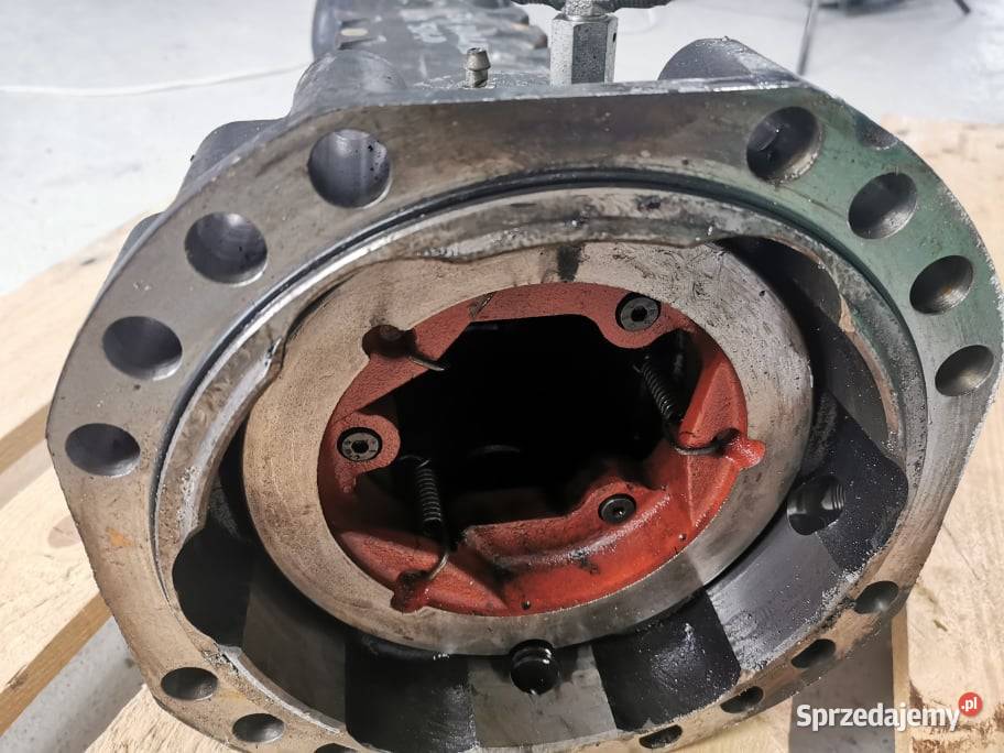 Obudowa mostu Holland LM 5040 Spicer Pozostałe