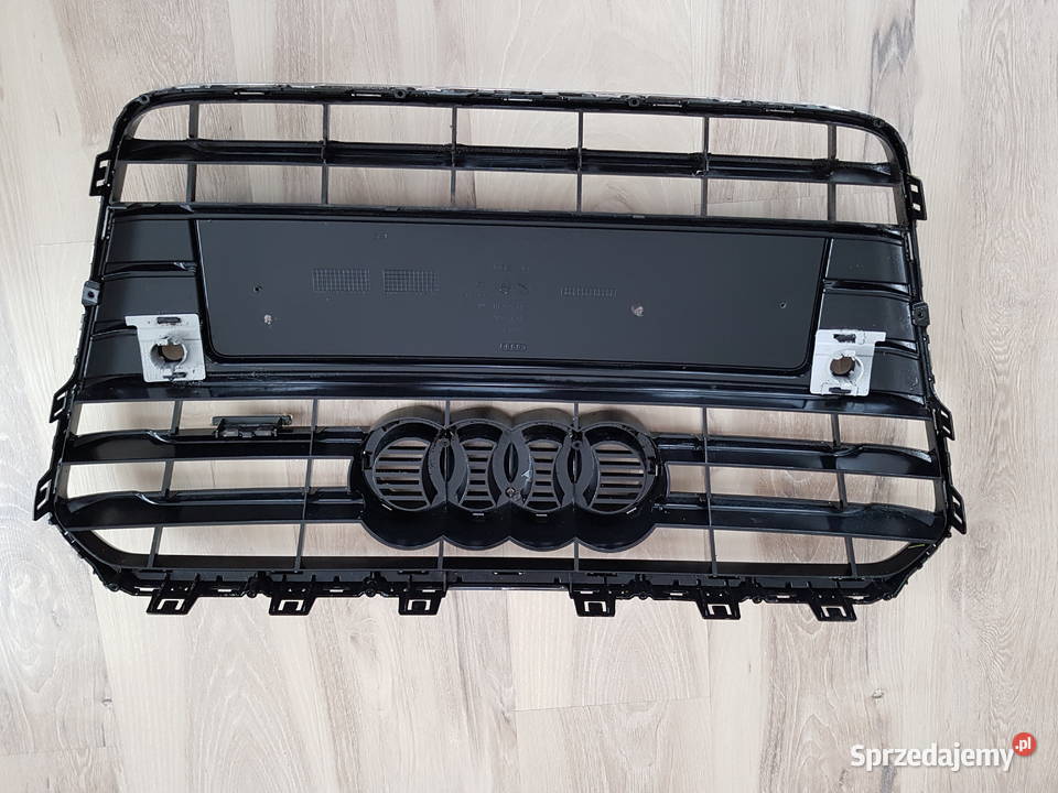 Grill atrapa Grill Audi A5 lift 8T0853651G diesel Trzcinica