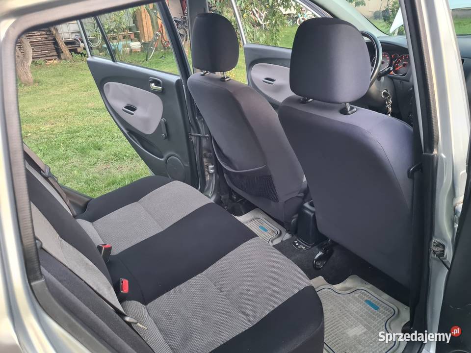 Daihatsu cuore 4 l na 100 Chęciny sprzedam
