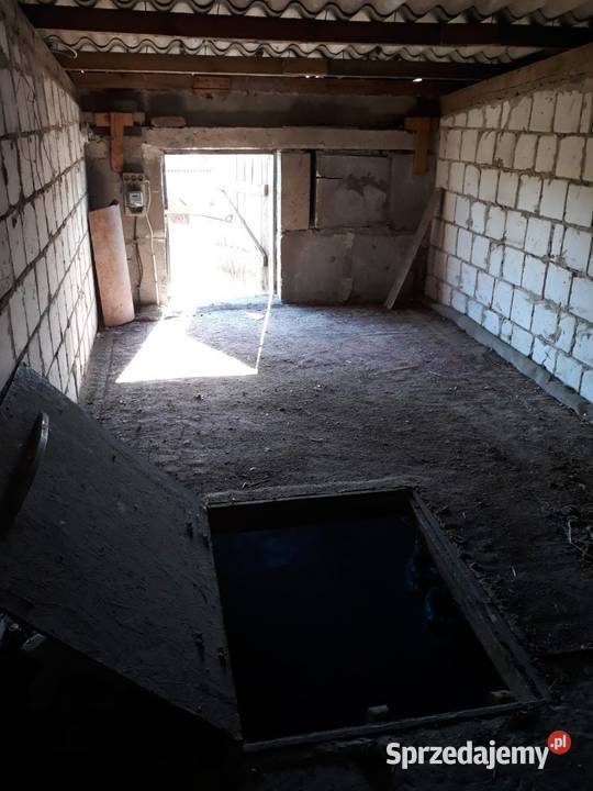 Pomieszczenie gospodarcze piętrowe i garaż pod Sprzedaż Kaźmierz