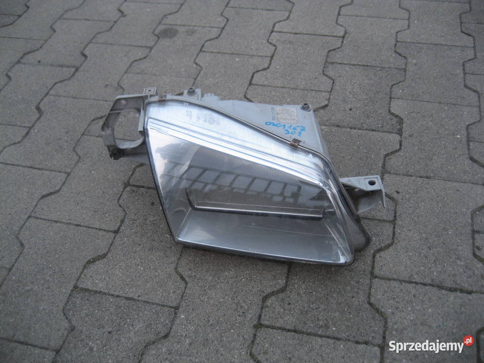 mazda 323 f 9800r lampa przód prawa bosch Rakoniewice