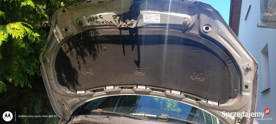 Maska pokrywa silnika srebrny metalik Skoda Lubin