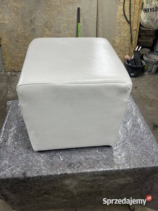 Pufa Biała Podnóżek 45cm Jarocin