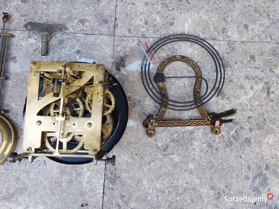 174 Zestaw mechanizm starego małego zegara pomorskie Tczew