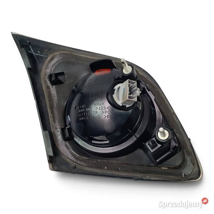 LAMPA PRAWA Mazda 3 I 0309 tylnia tylna prawy sprzedam