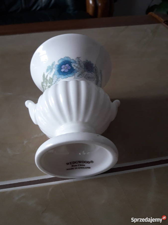 Wazonik amfora Wedgwood Janów Lubelski