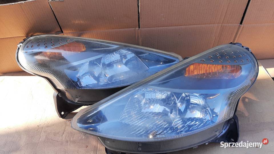 lampa przednia prawa lewa Citroen C3 PLURIEL sprzedam