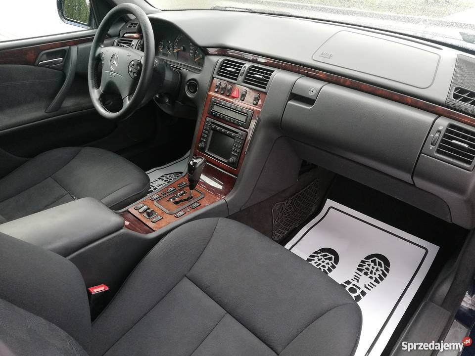 MercedesBenz 32 Diesel Lift I wł Xenon elektryczne lusterka Poznań