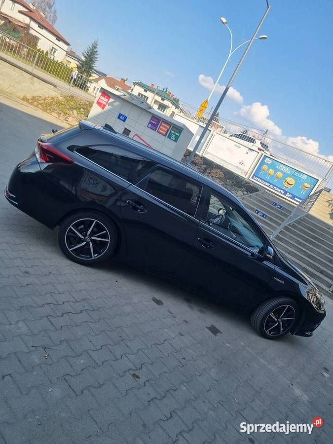 Toyota Auris kombiNowy Gaz 18 hybrid LPGnowe Samochody osobowe podkarpackie Dębica sprzedam