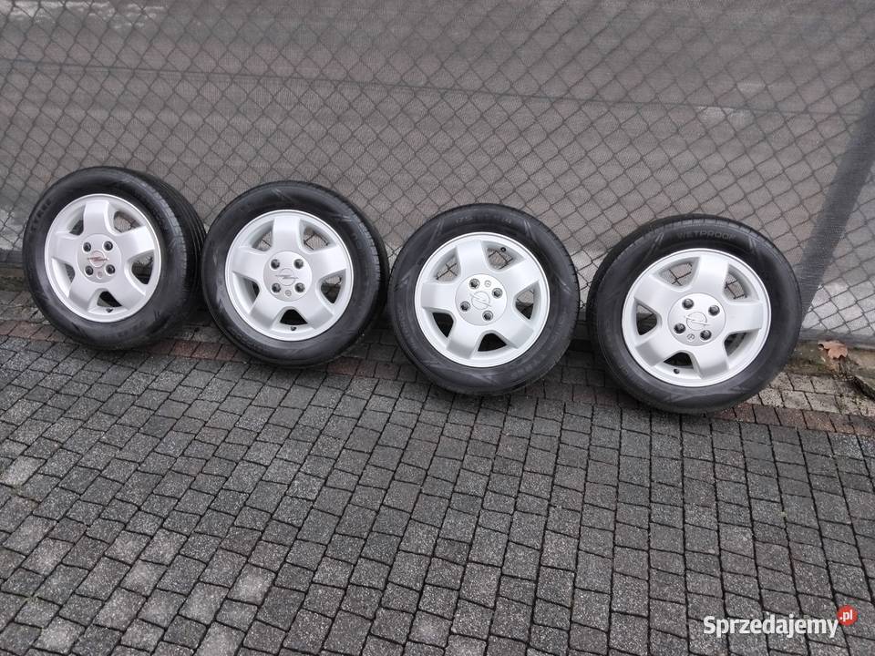 Ładne felgi aluminiowe do opla Siepraw