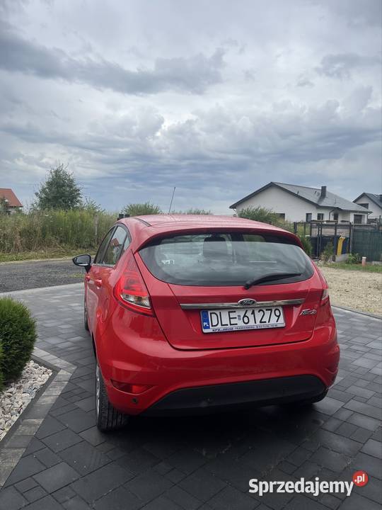Ford Fiesta Titanium 125 benzyna styl komfort i radio Rosochata