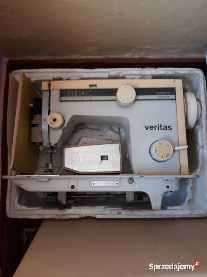Maszyna do szycia "Veritas"