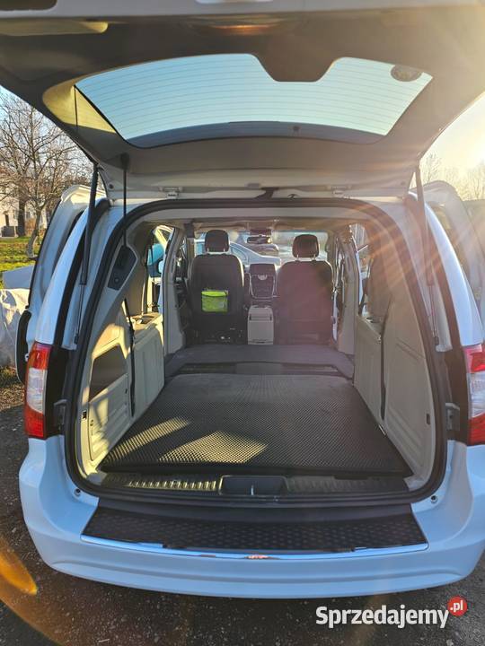 Sprzedam Chrysler TownCountry LPG STAN IDEALNY Opole