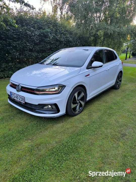 Volkswagen Polo VI 2017 Sadlno