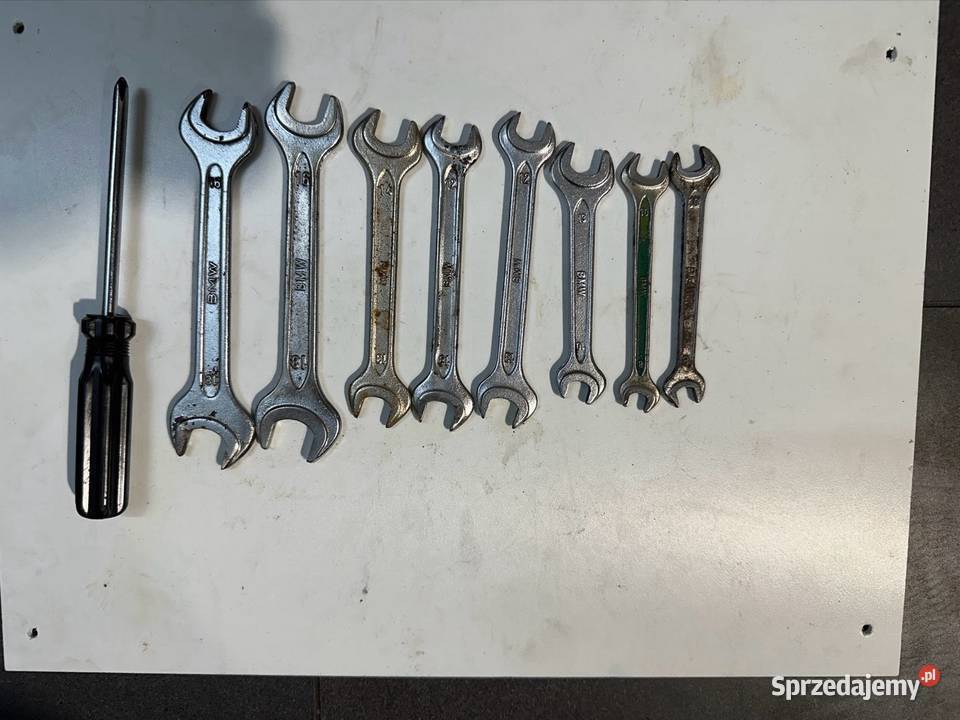 Zestaw 8 Kluczy BMW Bordwerkzeug 819mm Oryginał